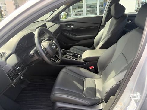 Used 2025 Honda Accord Sport image 5