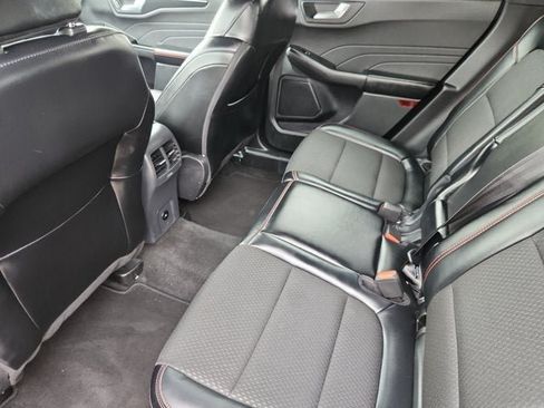 Certified 2025 Ford Escape ST-Line AWD/4WD image 13