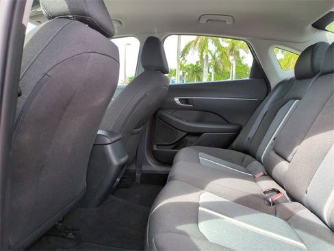 Used 2021 Hyundai Sonata SEL w/ Cargo Package image 10