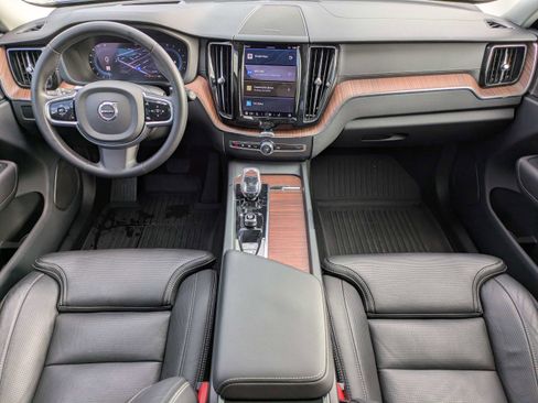 Used 2023 Volvo XC60 B5 Ultimate w/ Protection Package Premier image 16