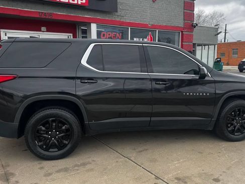 Used 2020 Chevrolet Traverse LS image 4