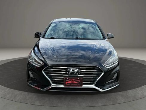 Used 2018 Hyundai Sonata SE FWD image 2