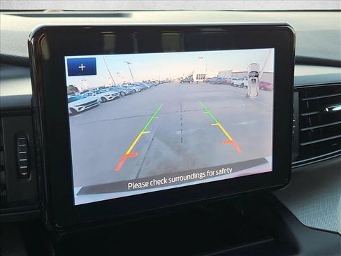 Used 2020 Ford Explorer XLT RWD image 13
