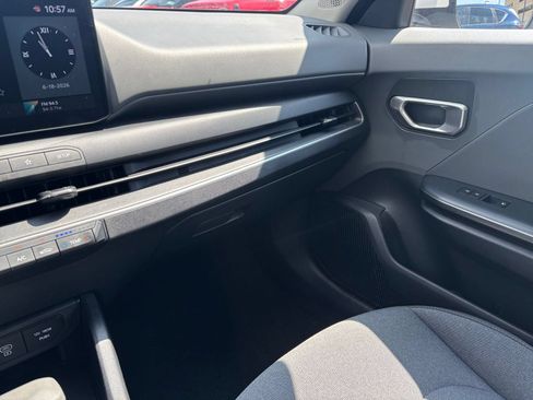 Used 2025 Kia K4 FWD image 34