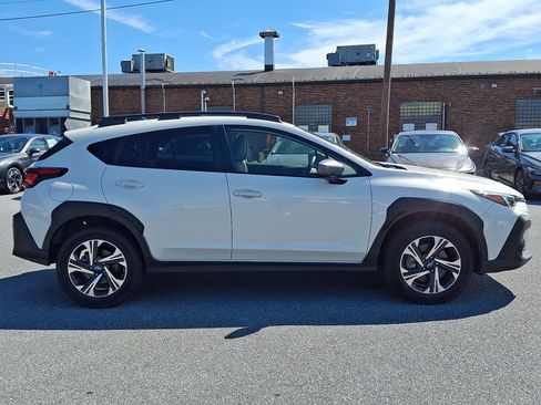 Used 2024 Subaru Crosstrek 2.0i Premium AWD/4WD image 4