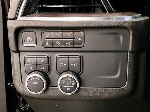 Used 2025 Chevrolet Tahoe Z71 image 33