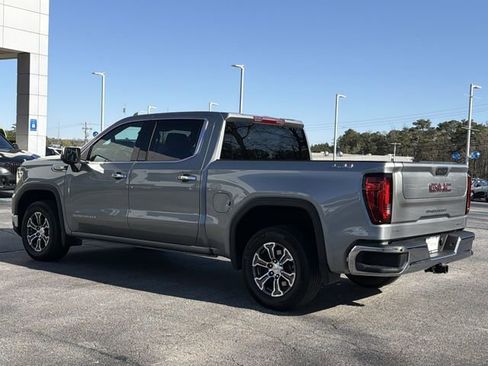 Used 2025 GMC Sierra 1500 SLT AWD/4WD image 21