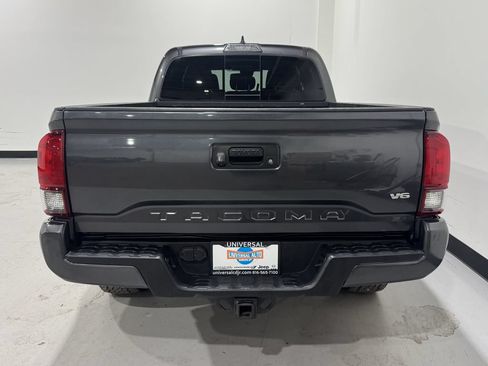 Used 2018 Toyota Tacoma TRD Sport RWD image 21