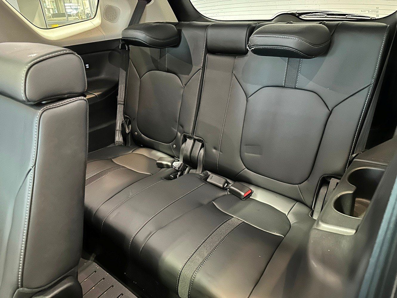 Used 2025 Honda Pilot Touring image 14