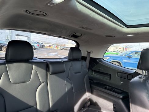 Used 2022 Kia Telluride SX w/ SX Prestige Package image 9