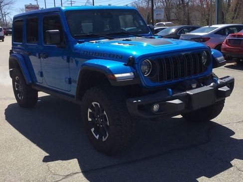 Used 2024 Jeep Wrangler Unlimited Rubicon 4xe image 1