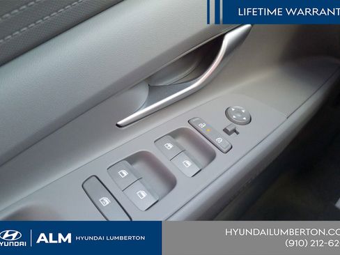 New 2026 Hyundai Elantra SE FWD image 31