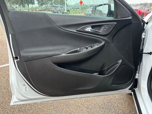 Used 2024 Chevrolet Malibu LT image 25