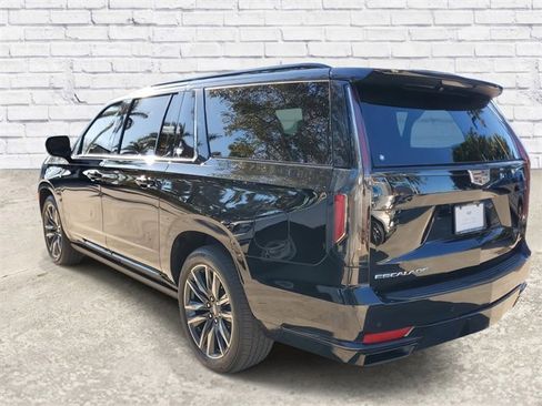 Certified 2023 Cadillac Escalade ESV Sport Platinum image 2