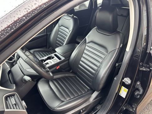 Used 2021 Ford Edge SEL w/ Convenience Package image 9