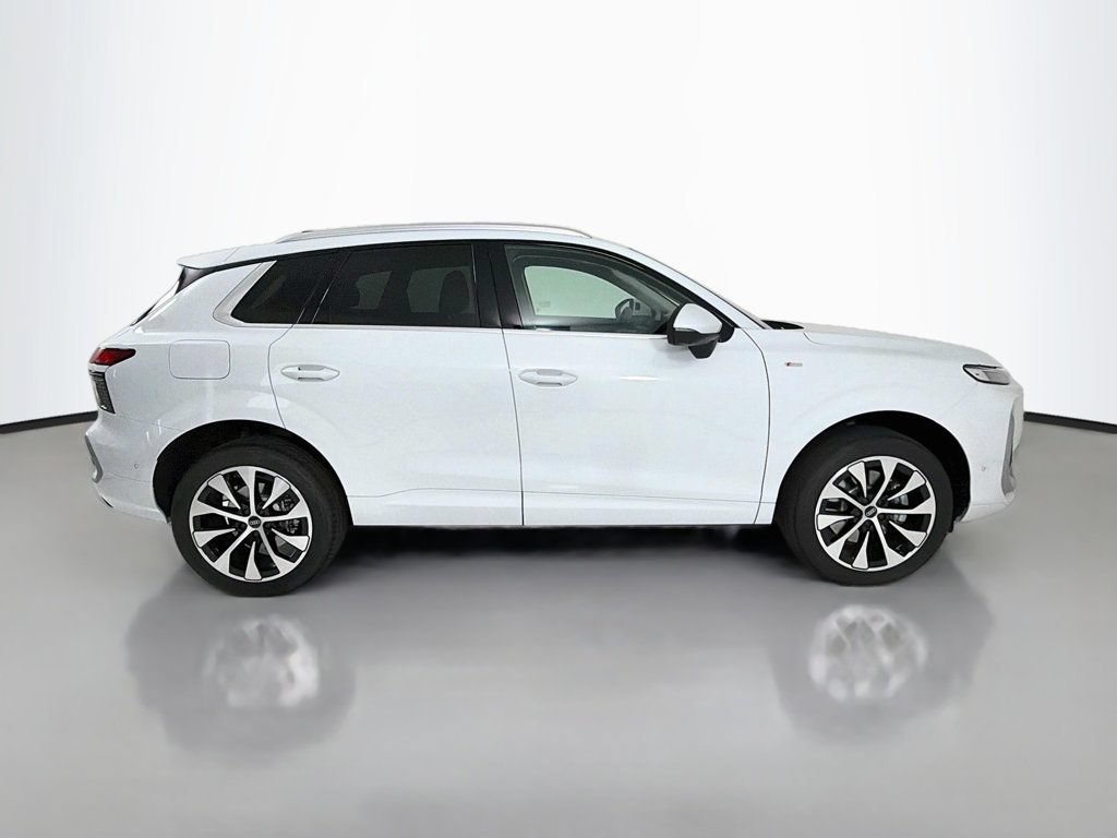 Used 2026 Audi Q3 quattro 2.0T w/ Driver Assistance Package AWD/4WD image 8