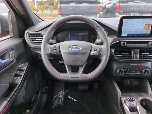 Used 2025 Ford Escape ST-Line image 15