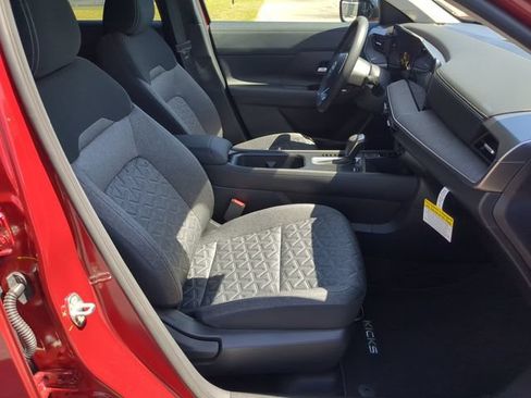 New 2026 Nissan Kicks SV w/ Cold Weather Package FWD image 30