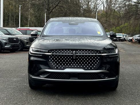 Used 2025 Lincoln Nautilus Premier w/ Equipment Group 102A image 2