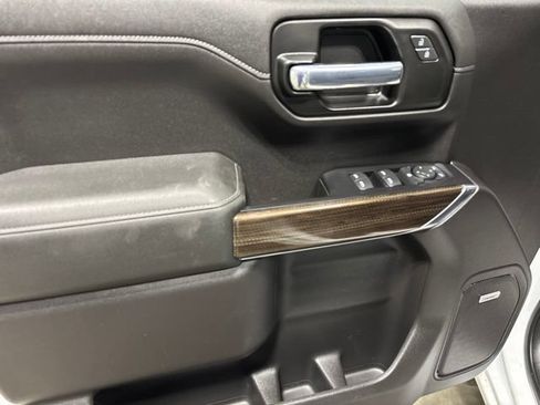 Used 2020 Chevrolet Silverado 1500 RST AWD/4WD image 16