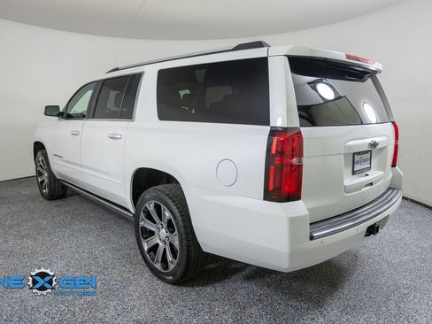 Used 2019 Chevrolet Suburban Premier AWD/4WD image 5