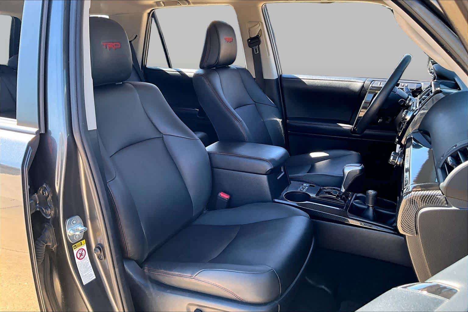Used 2019 Toyota 4Runner TRD Off-Road Premium AWD/4WD image 9