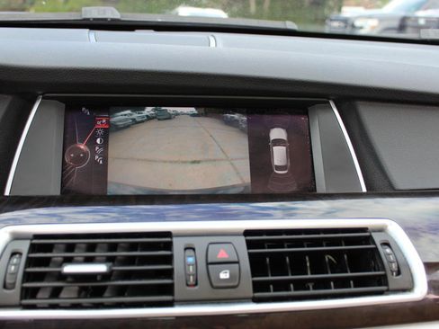 Used 2016 BMW 535i Gran Turismo xDrive AWD/4WD image 28