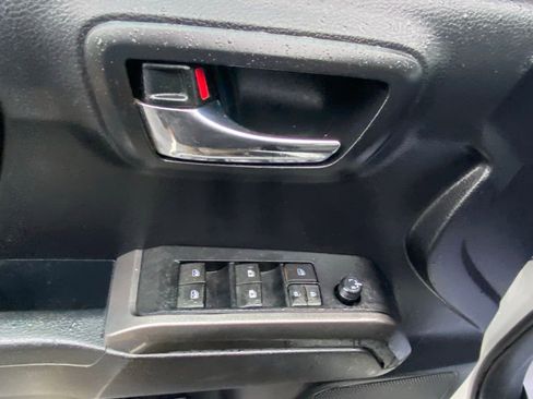 Used 2021 Toyota Tacoma TRD Sport image 21