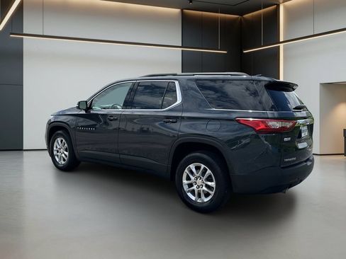Used 2020 Chevrolet Traverse LT FWD image 3