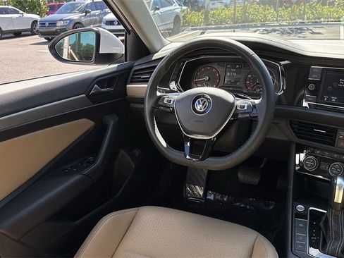 Used 2021 Volkswagen Jetta SE image 22