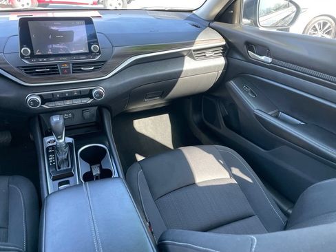 Certified 2024 Nissan Altima 2.5 SV AWD/4WD image 11
