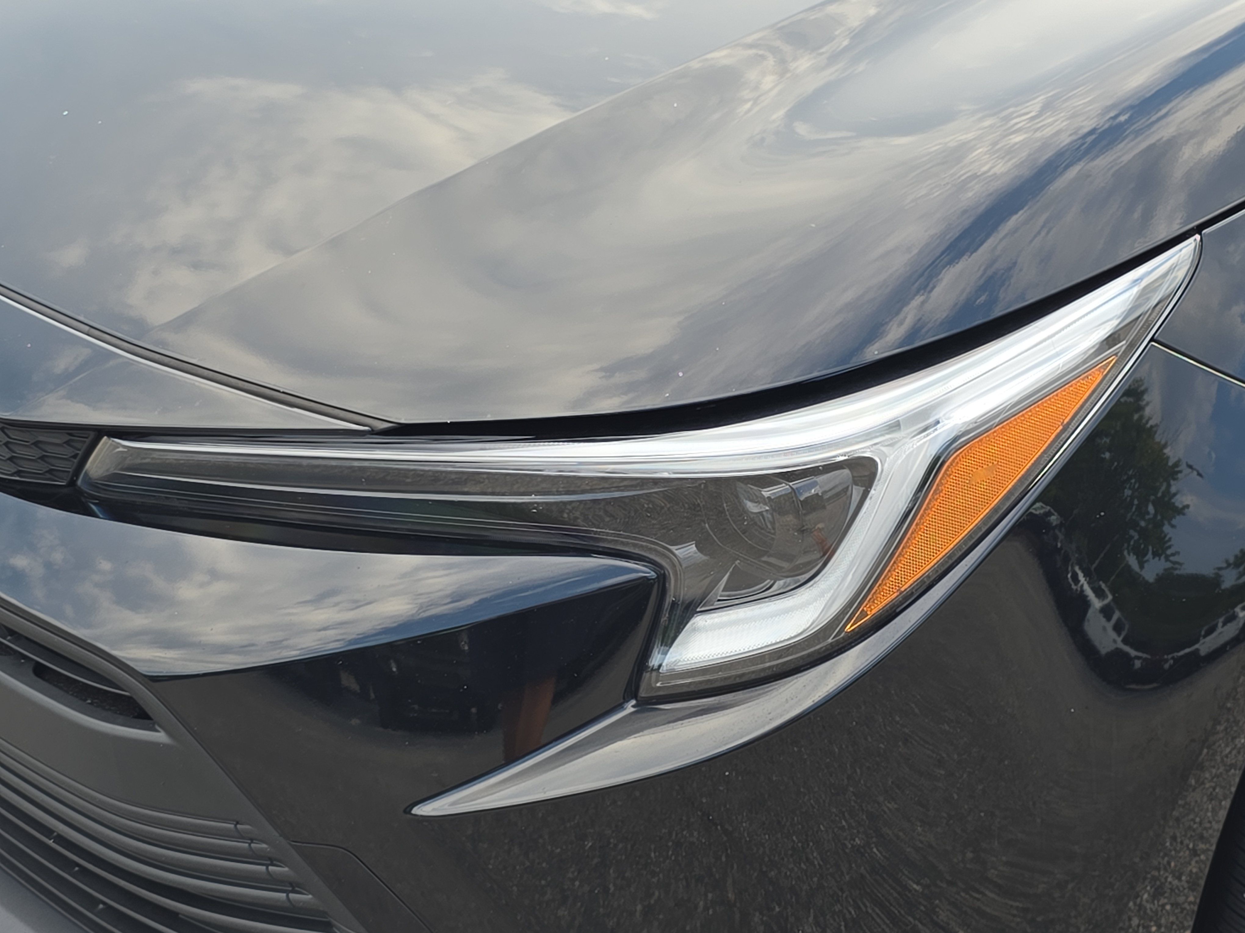 Used 2023 Toyota Corolla LE FWD image 30