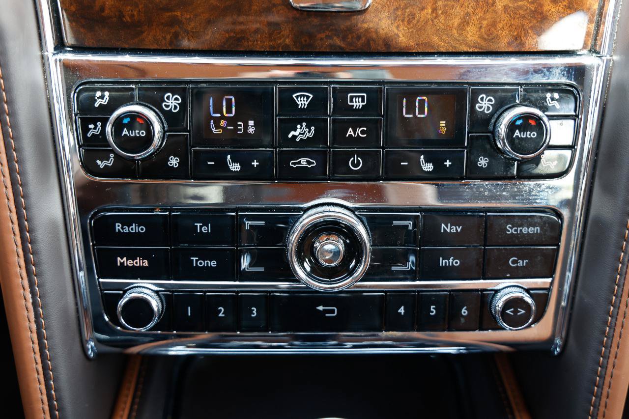 Used 2016 Bentley Mulsanne Speed RWD image 39