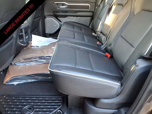 New 2026 RAM 1500 Laramie AWD/4WD image 9