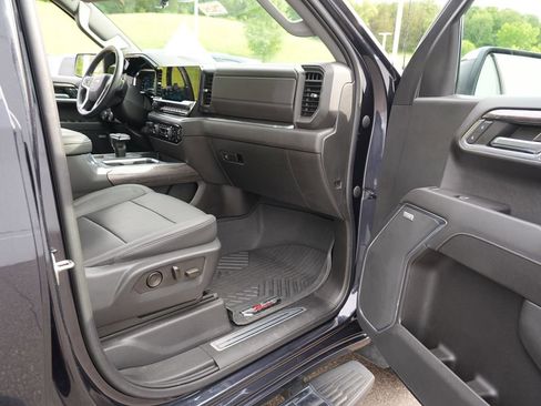 Certified 2023 Chevrolet Silverado 1500 LTZ w/ LTZ Premium Package AWD/4WD image 29