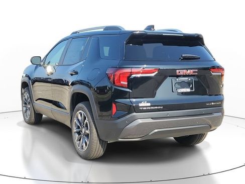 New 2027 GMC Terrain Elevation w/ Elevation Premium Package FWD image 3