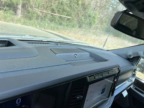 Used 2023 Ford F250 Lariat w/ Lariat Ultimate Package image 24