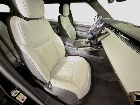 Used 2025 Land Rover Range Rover Sport Autobiography image 28