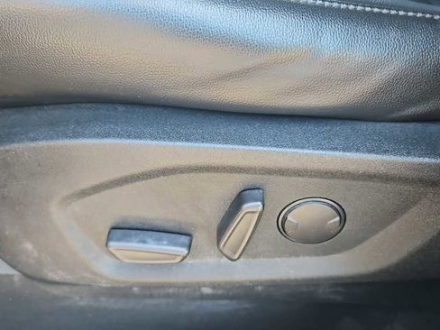 Used 2020 Ford Edge Titanium image 14