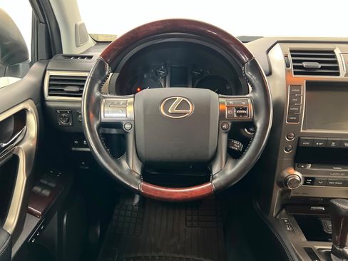 Used 2018 Lexus GX 460 Premium w/ Premium Package image 13