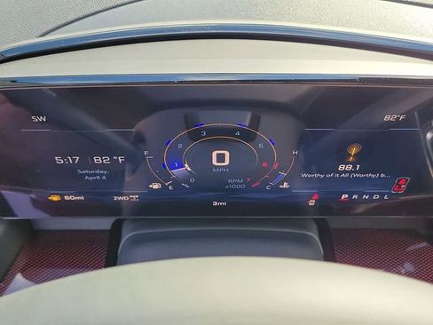 New 2026 Chevrolet Traverse Z71 w/ Enhanced Driving Package AWD/4WD image 29