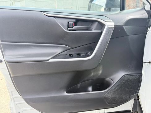 Used 2019 Toyota RAV4 LE w/ All Weather Liner Package AWD/4WD image 13