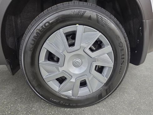 New 2026 Nissan Kicks S w/ Charging Package image 32