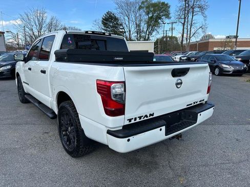 Used 2018 Nissan Titan SV w/ SV Convenience Package AWD/4WD image 7