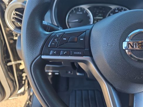 Used 2019 Nissan Kicks S image 16