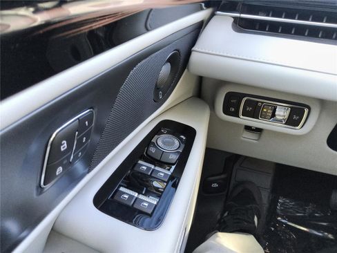 New 2026 Lincoln Nautilus Premier w/ Equipment Group 102A AWD/4WD image 30