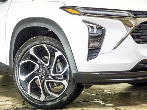 New 2026 Chevrolet Trax RS w/ Driver Confidence Package image 4