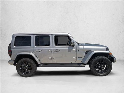Used 2021 Jeep Wrangler Unlimited Sahara image 4
