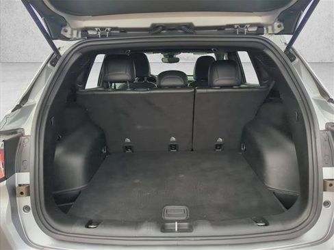 Used 2024 Jeep Compass Latitude AWD/4WD image 7
