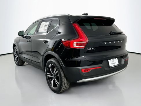 New 2025 Volvo XC40 B5 Core w/ Protection Package Premier image 7